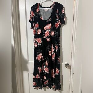🌸3/$30🌸
Super soft Knit dress by Torrid. Midi length, Size 1x.